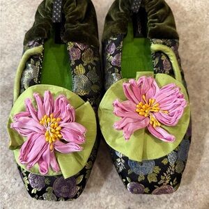 Elegant Floral Women's Slippers